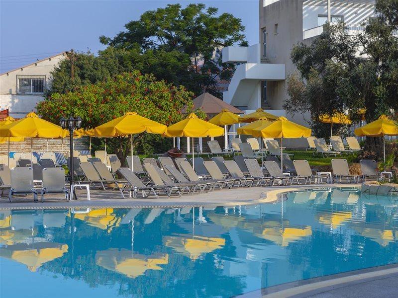 Mayfair Gardens Paphos Eksteriør bilde
