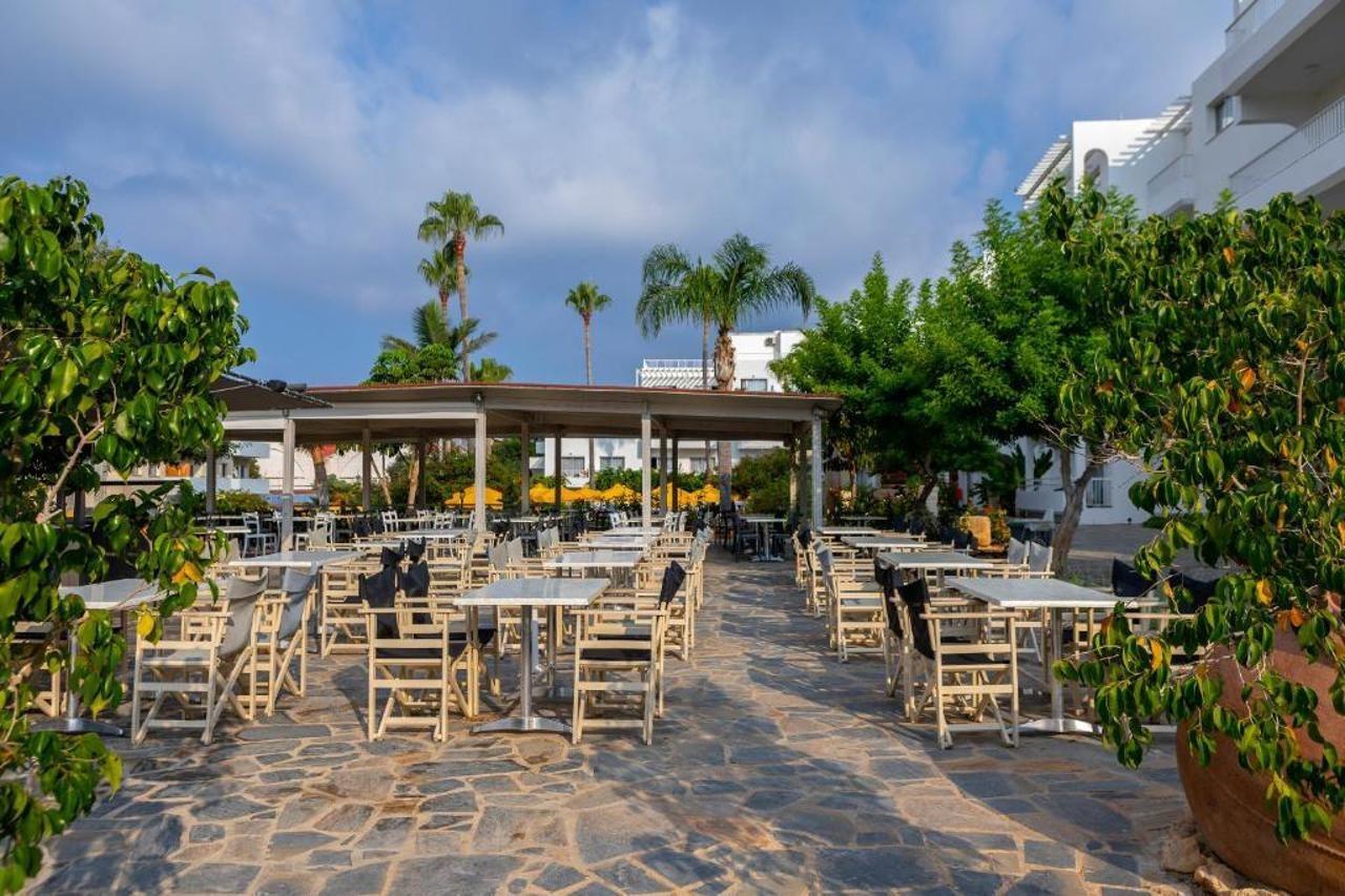 Mayfair Gardens Paphos Eksteriør bilde