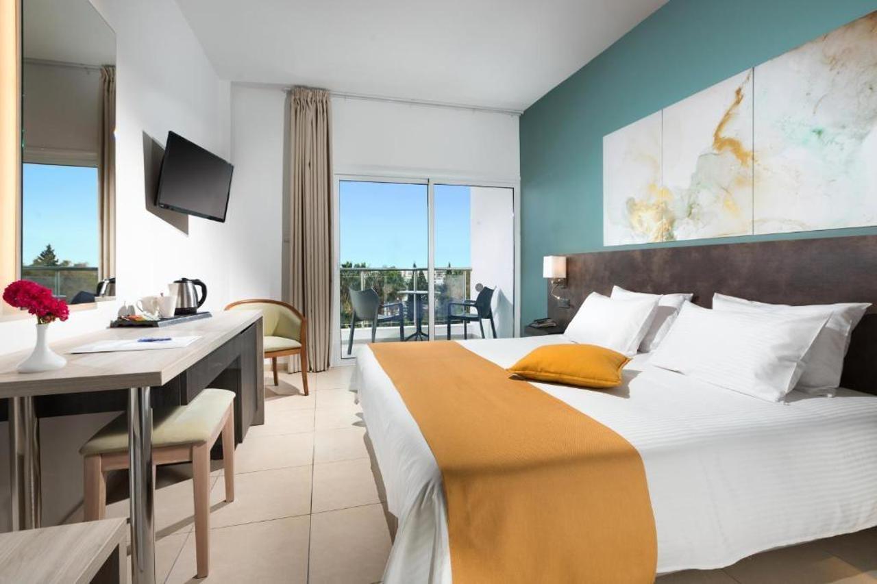 Mayfair Gardens Paphos Eksteriør bilde
