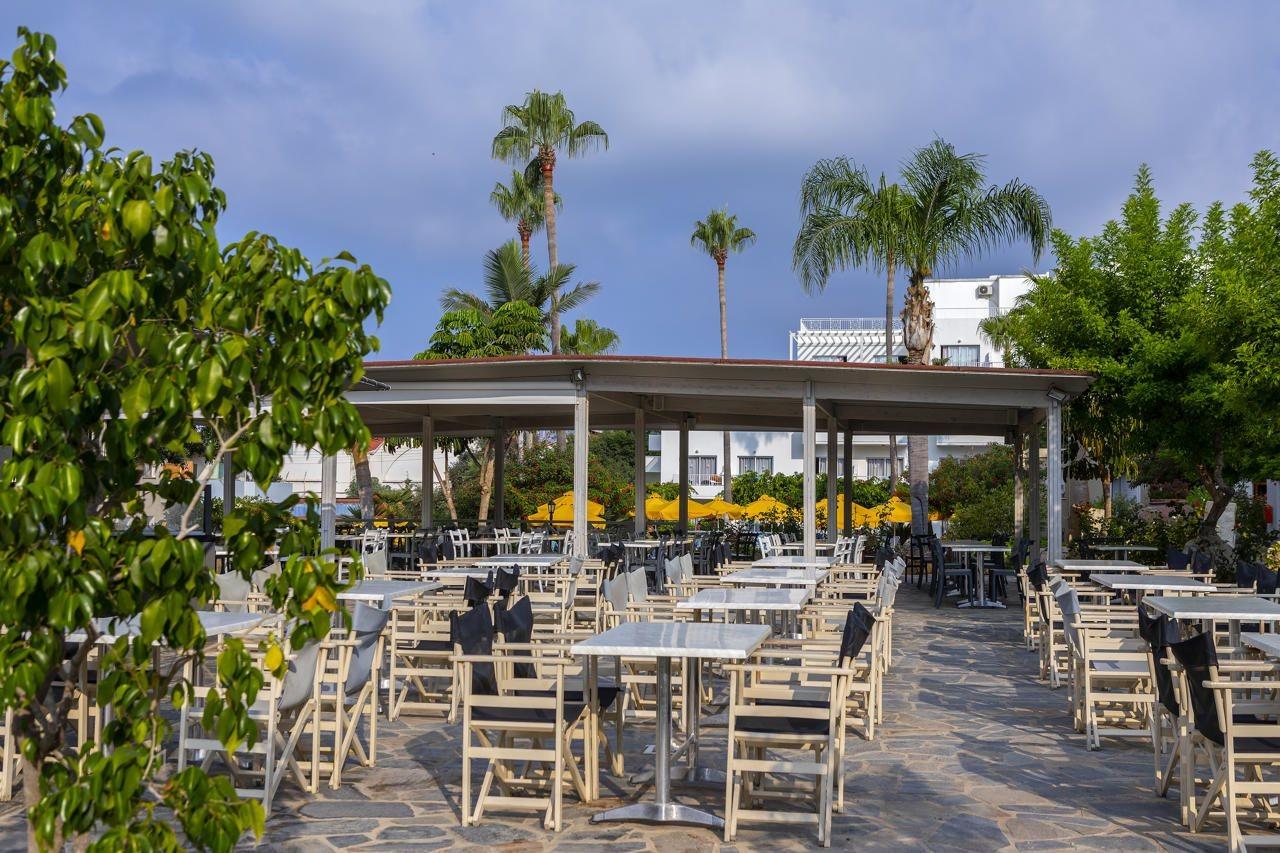 Mayfair Gardens Paphos Eksteriør bilde