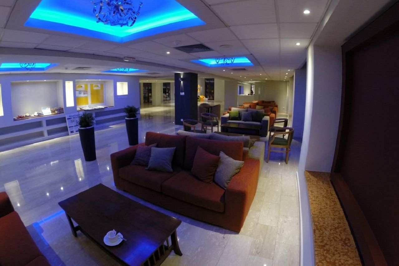 Mayfair Gardens Paphos Eksteriør bilde